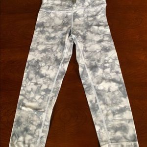 Girls’ Athleta Camo Cropped Leggings